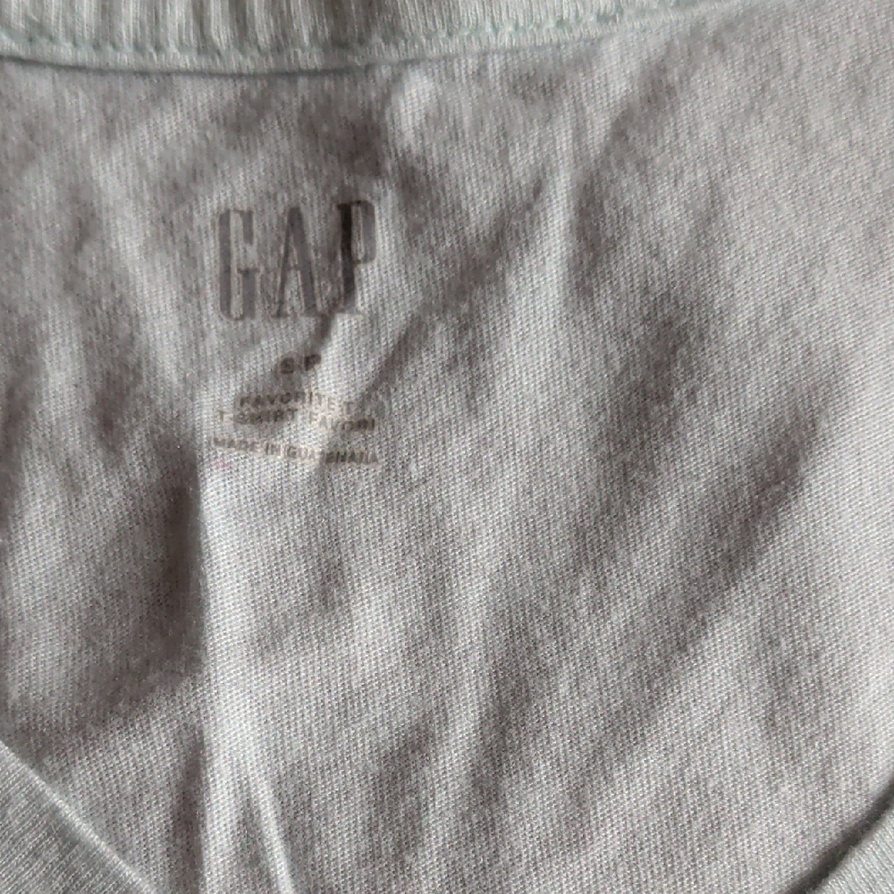 GAP Light Gray V-Neck Tee